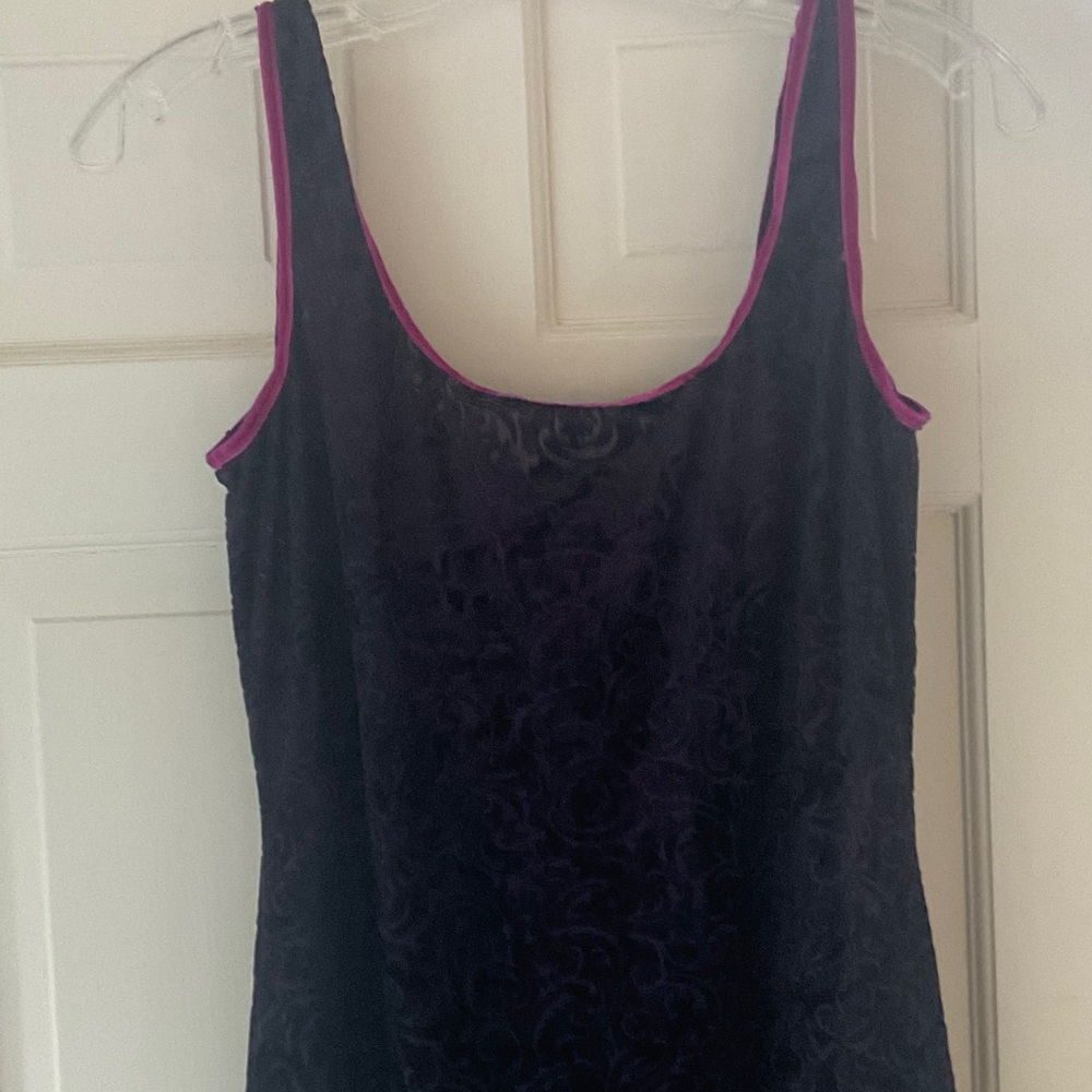 LAUNDRY BURNOUT VELVET MAXI DRESS PURPLE VELVET PINK TRIM, ROSE DESIGN MEDIUM